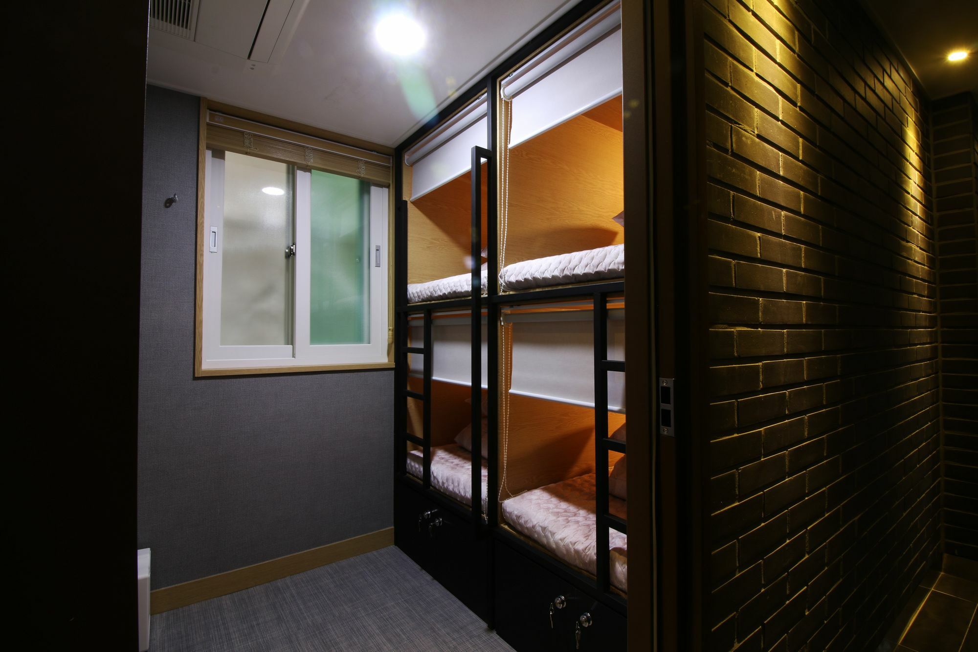 Mint House - Female Only Hotel Busan Eksteriør billede